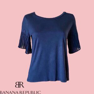 Banana Republic navy blue tee with pleated sleeves